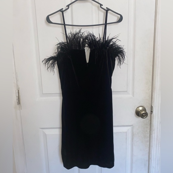 Black velvet mini dress - Picture 3 of 3